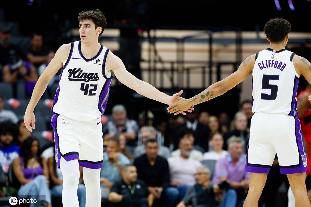 30天30队国王：拆队前最后的平静 小萨拉文前途难料？